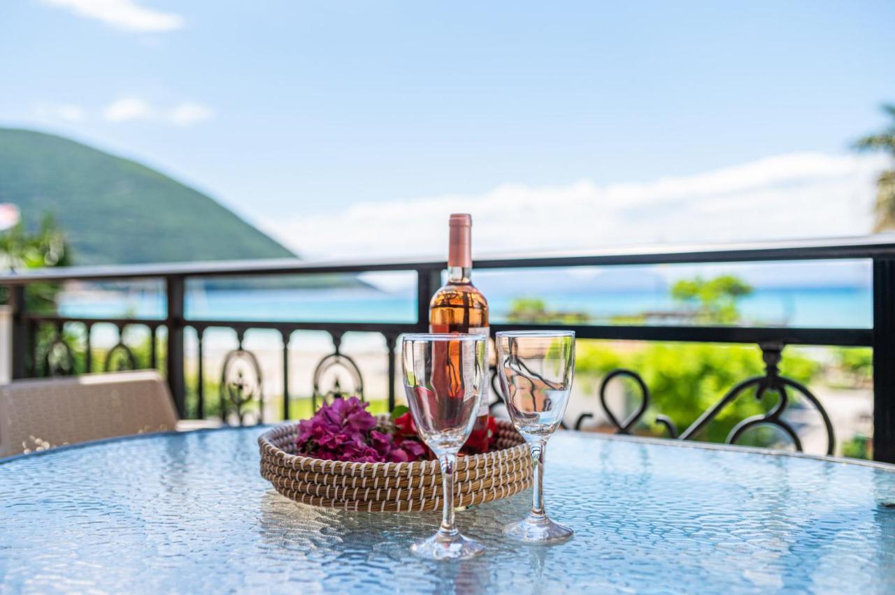 Hotel Grand Nefeli Vasiliki  Bagian luar foto